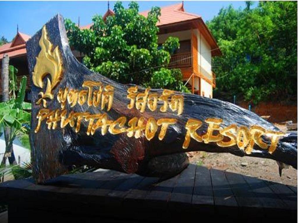 Phuttachot Resort Phi Phi Don Exterior photo